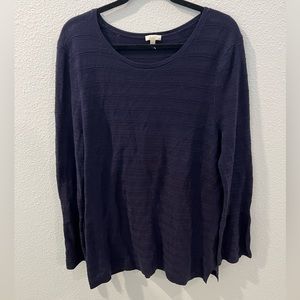 Talbots Women's Navy Long Sleeve textured XL flare sleeve shirt gently used